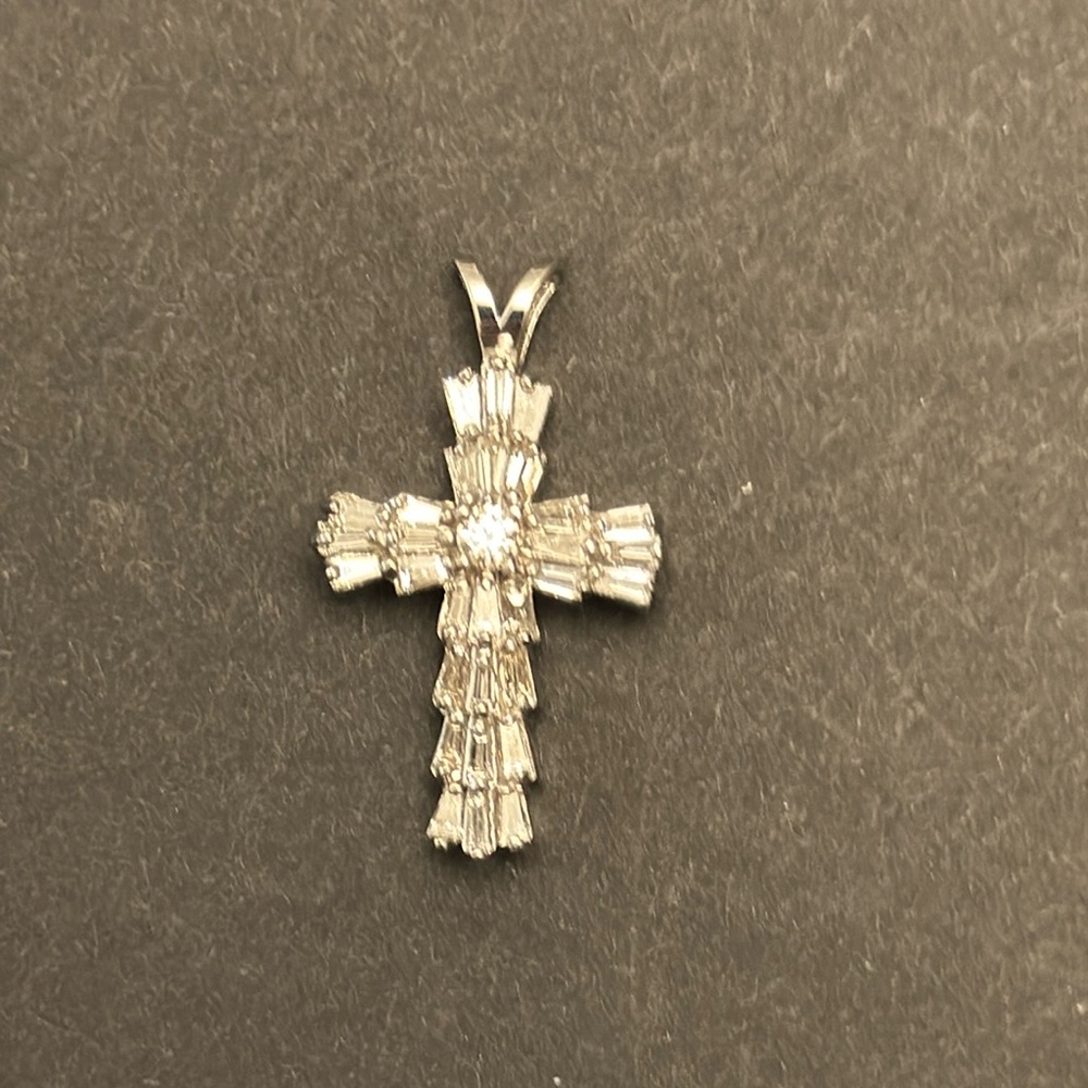 Diamond cross